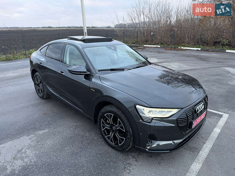 Позашляховик / Кросовер Audi e-tron Sportback 2022 в Козятині