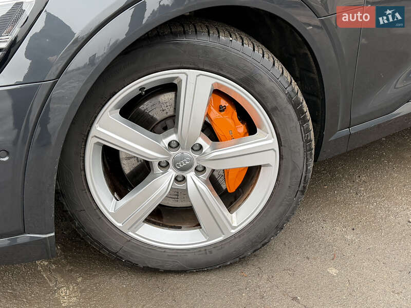 Позашляховик / Кросовер Audi e-tron Sportback 2021 в Тернополі