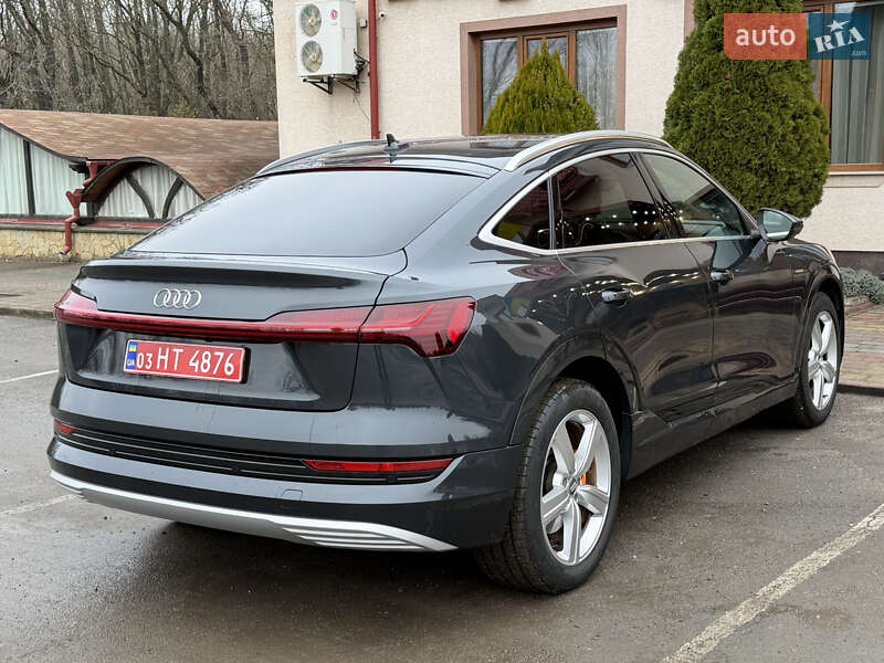 Позашляховик / Кросовер Audi e-tron Sportback 2021 в Тернополі