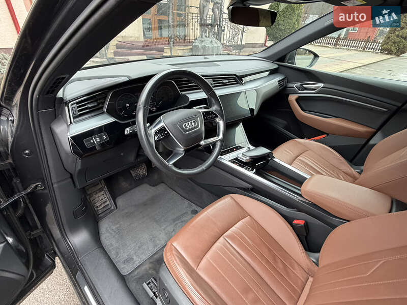 Позашляховик / Кросовер Audi e-tron Sportback 2021 в Тернополі