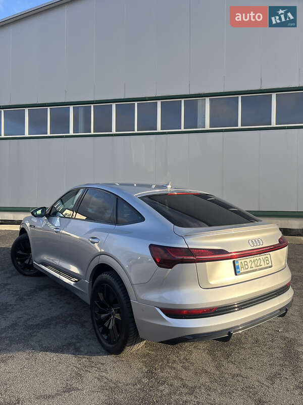 Позашляховик / Кросовер Audi e-tron Sportback 2021 в Вінниці