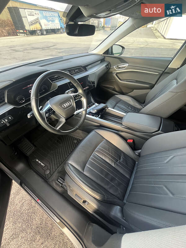 Позашляховик / Кросовер Audi e-tron Sportback 2021 в Вінниці