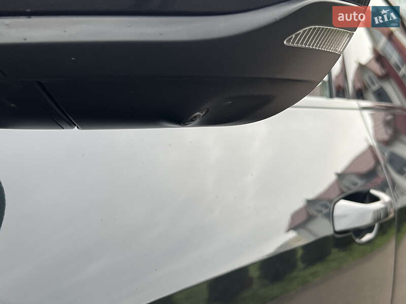 Внедорожник / Кроссовер Audi e-tron Sportback 2020 в Львове