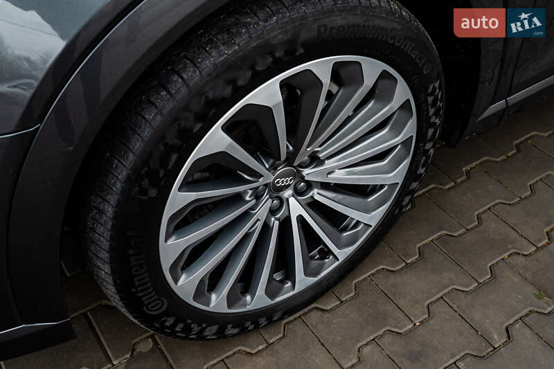 Позашляховик / Кросовер Audi e-tron Sportback 2020 в Луцьку