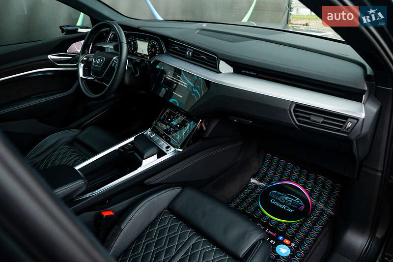 Позашляховик / Кросовер Audi e-tron Sportback 2020 в Луцьку