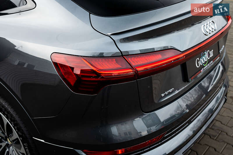 Позашляховик / Кросовер Audi e-tron Sportback 2020 в Луцьку