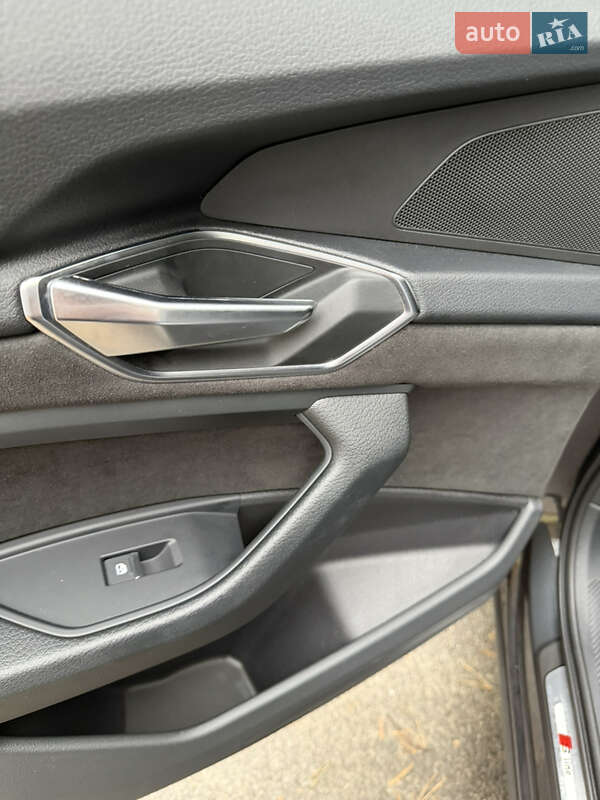 Позашляховик / Кросовер Audi e-tron Sportback 2022 в Києві фото 24 Позашляховик / Кросовер Audi e-tron Sportback 2022 в Києві