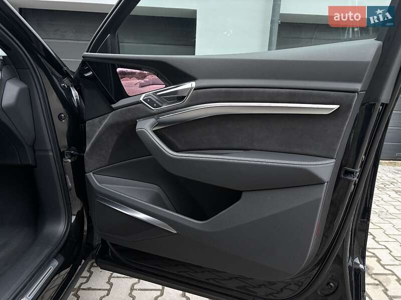 Позашляховик / Кросовер Audi e-tron Sportback 2020 в Тернополі