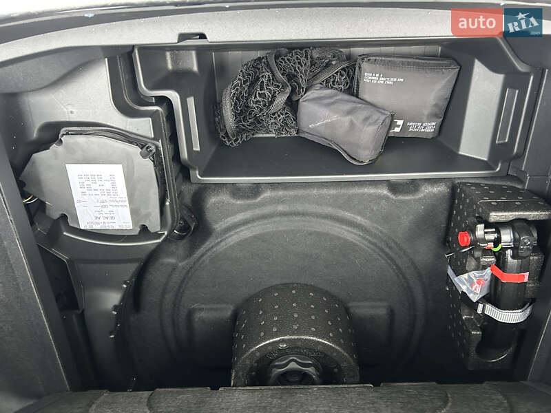 Внедорожник / Кроссовер Audi e-tron Sportback 2022 в Киеве фото 15 Внедорожник / Кроссовер Audi e-tron Sportback 2022 в Киеве