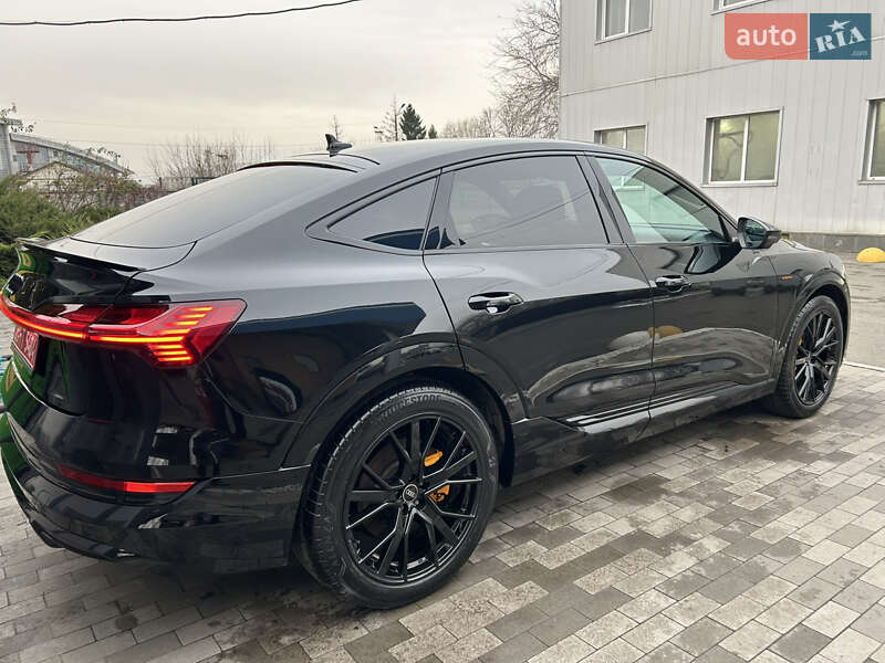 Внедорожник / Кроссовер Audi e-tron Sportback 2022 в Киеве фото 10 Внедорожник / Кроссовер Audi e-tron Sportback 2022 в Киеве