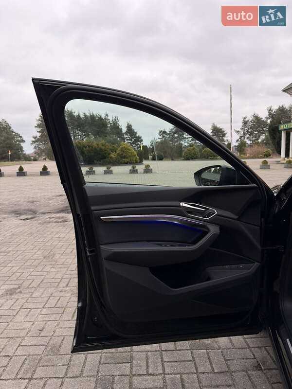 Внедорожник / Кроссовер Audi e-tron Sportback 2021 в Львове