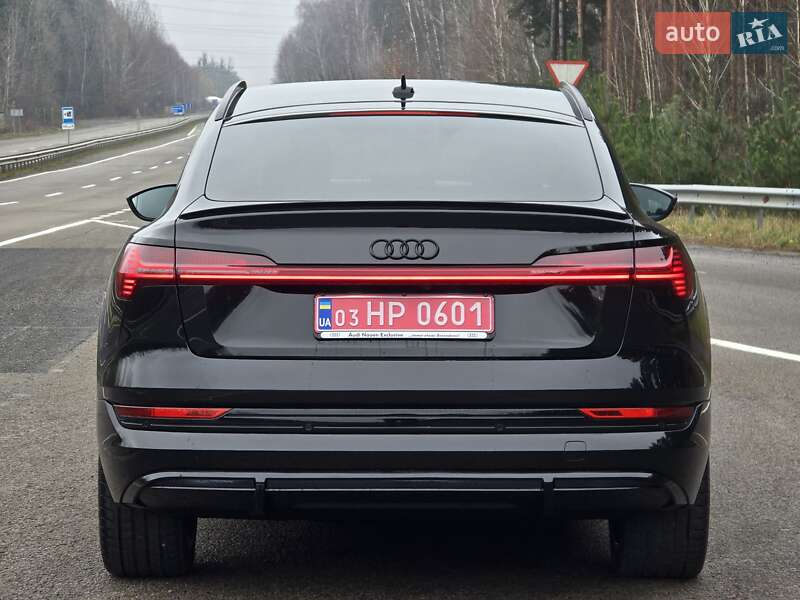 Позашляховик / Кросовер Audi e-tron Sportback 2022 в Ковелі