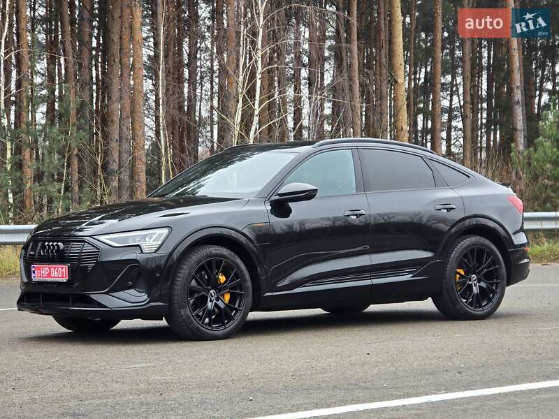 Позашляховик / Кросовер Audi e-tron Sportback 2022 в Ковелі