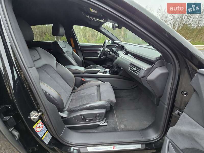 Позашляховик / Кросовер Audi e-tron Sportback 2022 в Ковелі