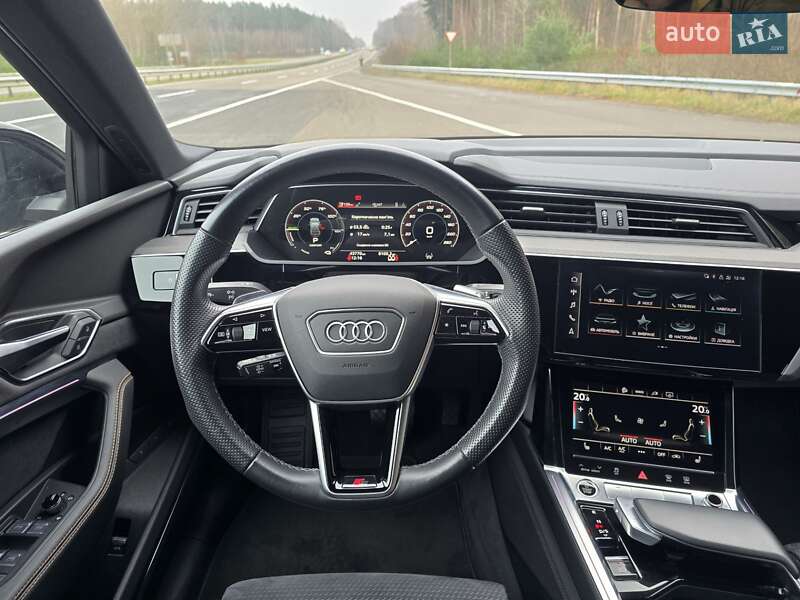 Позашляховик / Кросовер Audi e-tron Sportback 2022 в Ковелі