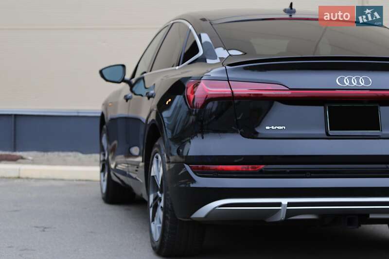 Позашляховик / Кросовер Audi e-tron Sportback 2022 в Києві фото 8 Позашляховик / Кросовер Audi e-tron Sportback 2022 в Києві