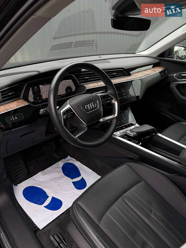 Позашляховик / Кросовер Audi e-tron Sportback 2020 в Івано-Франківську фото 19 Позашляховик / Кросовер Audi e-tron Sportback 2020 в Івано-Франківську