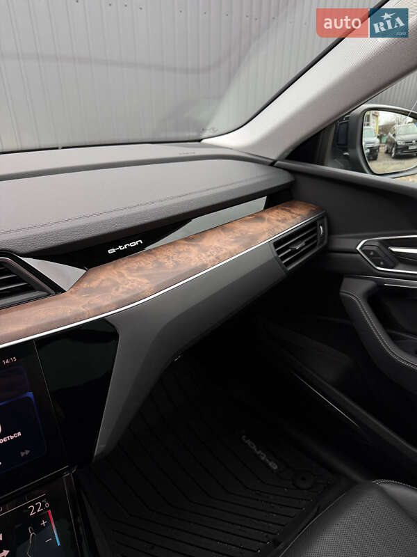 Позашляховик / Кросовер Audi e-tron Sportback 2020 в Івано-Франківську фото 23 Позашляховик / Кросовер Audi e-tron Sportback 2020 в Івано-Франківську