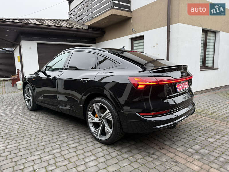 Позашляховик / Кросовер Audi e-tron Sportback 2022 в Луцьку