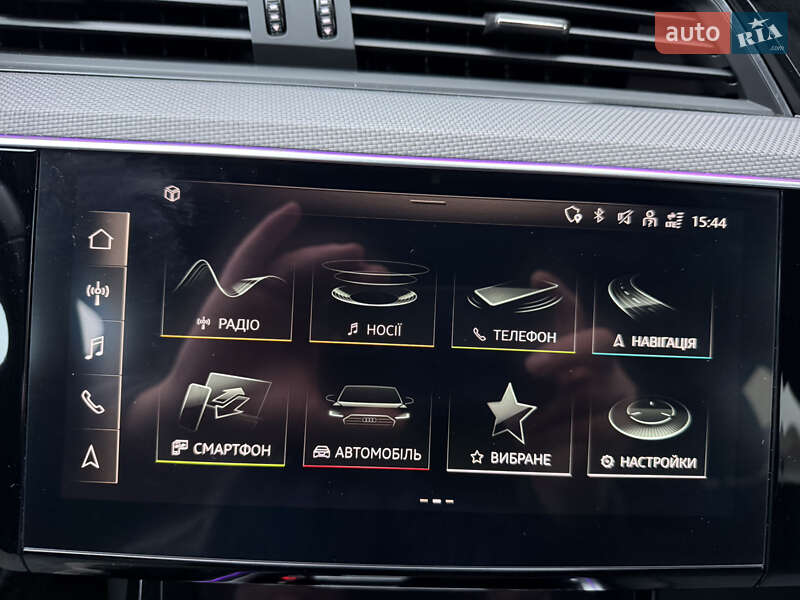 Позашляховик / Кросовер Audi e-tron Sportback 2022 в Луцьку
