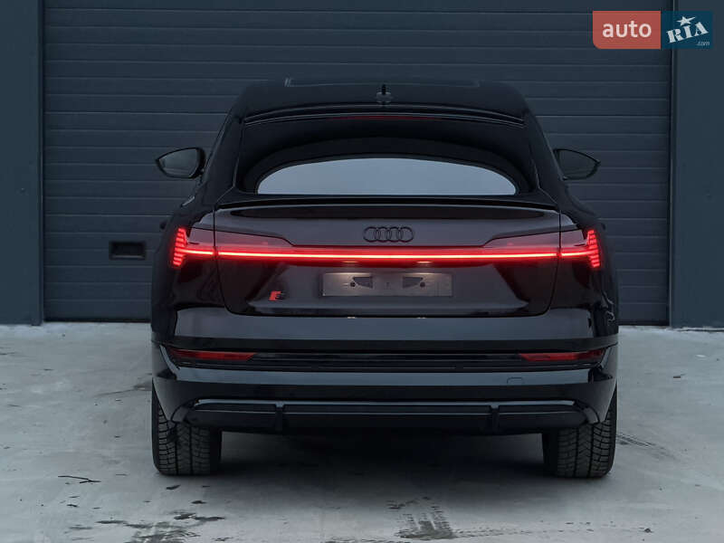 Внедорожник / Кроссовер Audi e-tron Sportback 2021 в Дубно