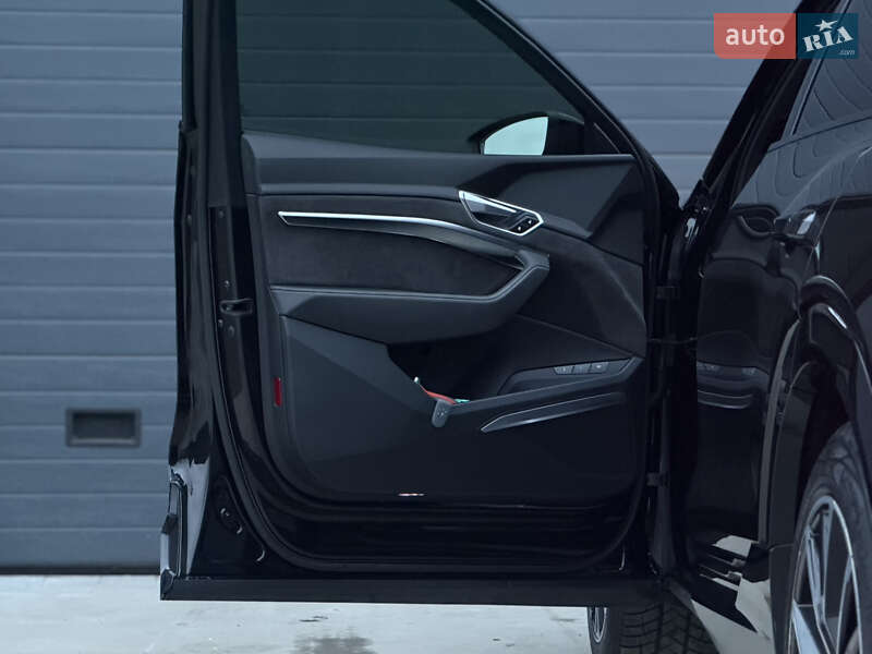 Внедорожник / Кроссовер Audi e-tron Sportback 2021 в Дубно