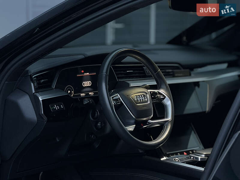 Внедорожник / Кроссовер Audi e-tron Sportback 2021 в Дубно