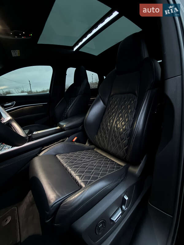 Внедорожник / Кроссовер Audi e-tron Sportback 2021 в Дубно