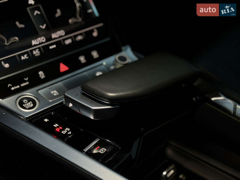 Внедорожник / Кроссовер Audi e-tron Sportback 2021 в Дубно