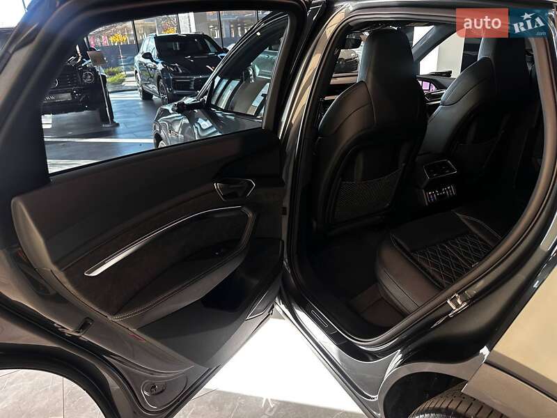 Позашляховик / Кросовер Audi e-tron Sportback 2020 в Львові фото 29 Позашляховик / Кросовер Audi e-tron Sportback 2020 в Львові