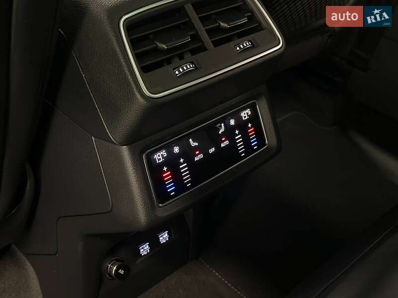 Позашляховик / Кросовер Audi e-tron Sportback 2020 в Львові фото 32 Позашляховик / Кросовер Audi e-tron Sportback 2020 в Львові