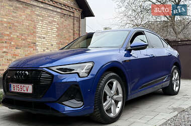 Позашляховик / Кросовер Audi e-tron Sportback 2022 в Києві