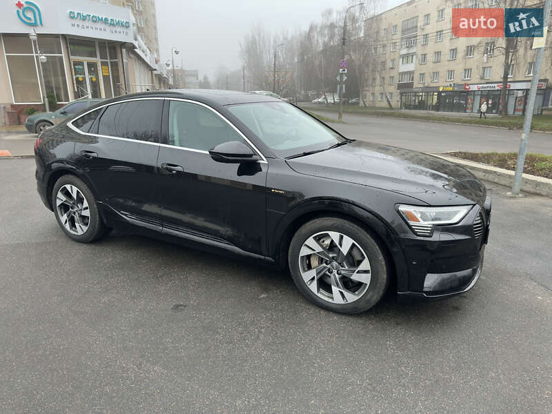 Позашляховик / Кросовер Audi e-tron Sportback 2020 в Вінниці