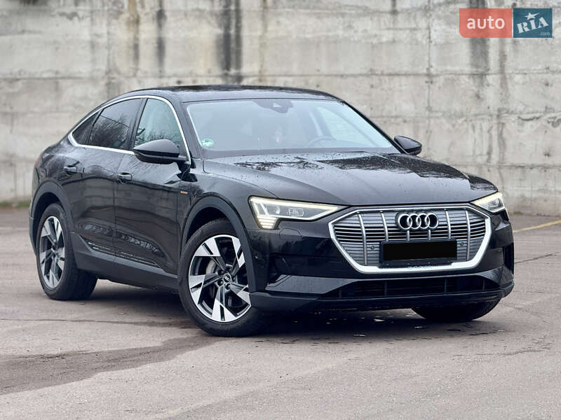 Позашляховик / Кросовер Audi e-tron Sportback 2022 в Рівному фото 8 Позашляховик / Кросовер Audi e-tron Sportback 2022 в Рівному