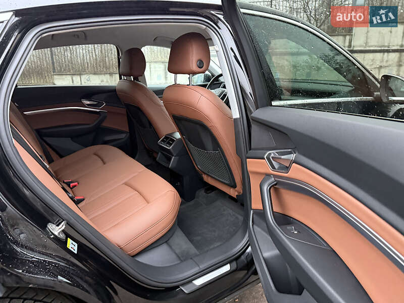 Позашляховик / Кросовер Audi e-tron Sportback 2022 в Рівному фото 32 Позашляховик / Кросовер Audi e-tron Sportback 2022 в Рівному