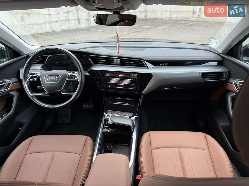 Позашляховик / Кросовер Audi e-tron Sportback 2022 в Рівному фото 38 Позашляховик / Кросовер Audi e-tron Sportback 2022 в Рівному