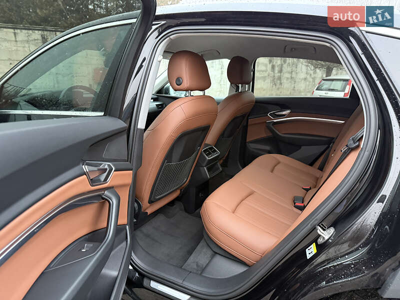 Позашляховик / Кросовер Audi e-tron Sportback 2022 в Рівному фото 47 Позашляховик / Кросовер Audi e-tron Sportback 2022 в Рівному