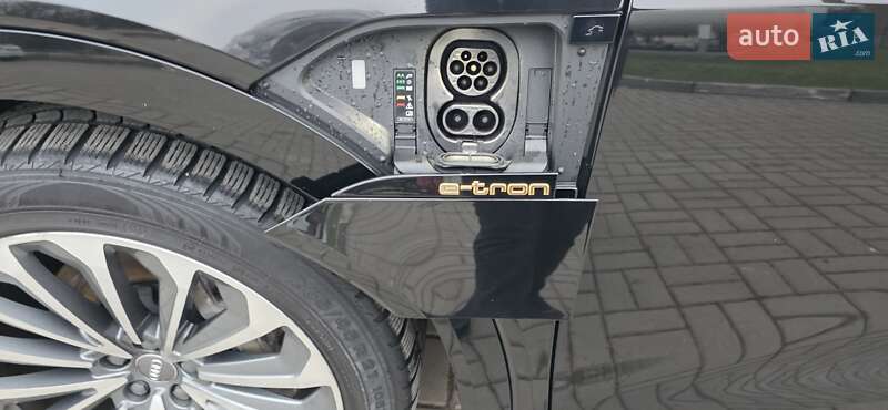 Позашляховик / Кросовер Audi e-tron Sportback 2020 в Тернополі