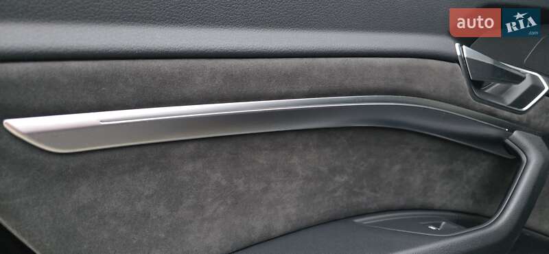 Позашляховик / Кросовер Audi e-tron Sportback 2020 в Тернополі