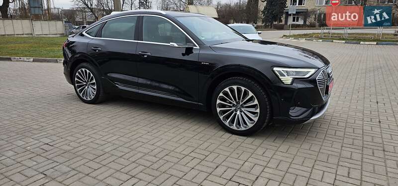 Позашляховик / Кросовер Audi e-tron Sportback 2020 в Тернополі