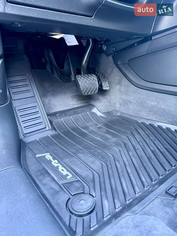 Внедорожник / Кроссовер Audi e-tron Sportback 2021 в Киеве