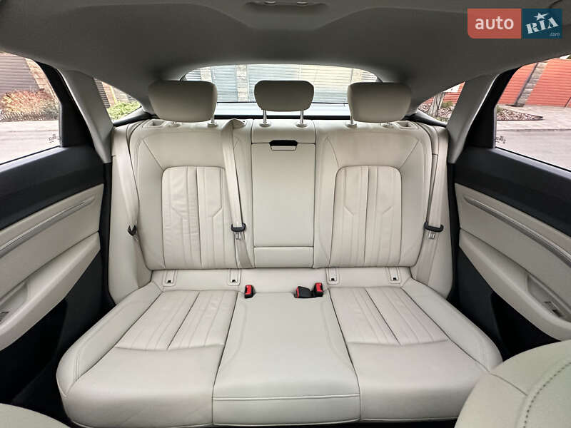 Внедорожник / Кроссовер Audi e-tron Sportback 2020 в Киеве