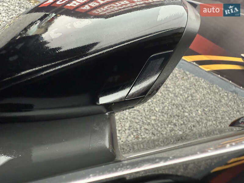 Позашляховик / Кросовер Audi e-tron Sportback 2020 в Стрию