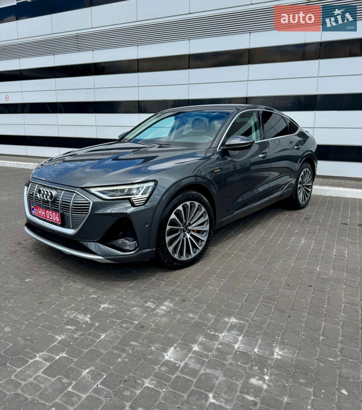2021 Audi e-tron Sportback - мініатюра 2