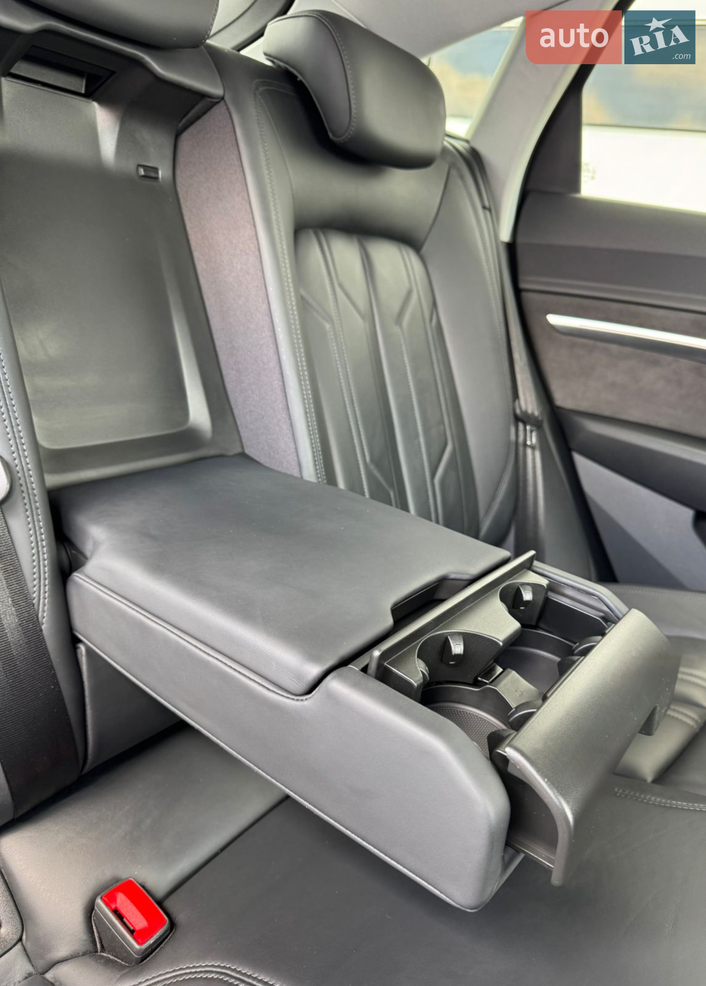 2021 Audi e-tron Sportback - мініатюра 32