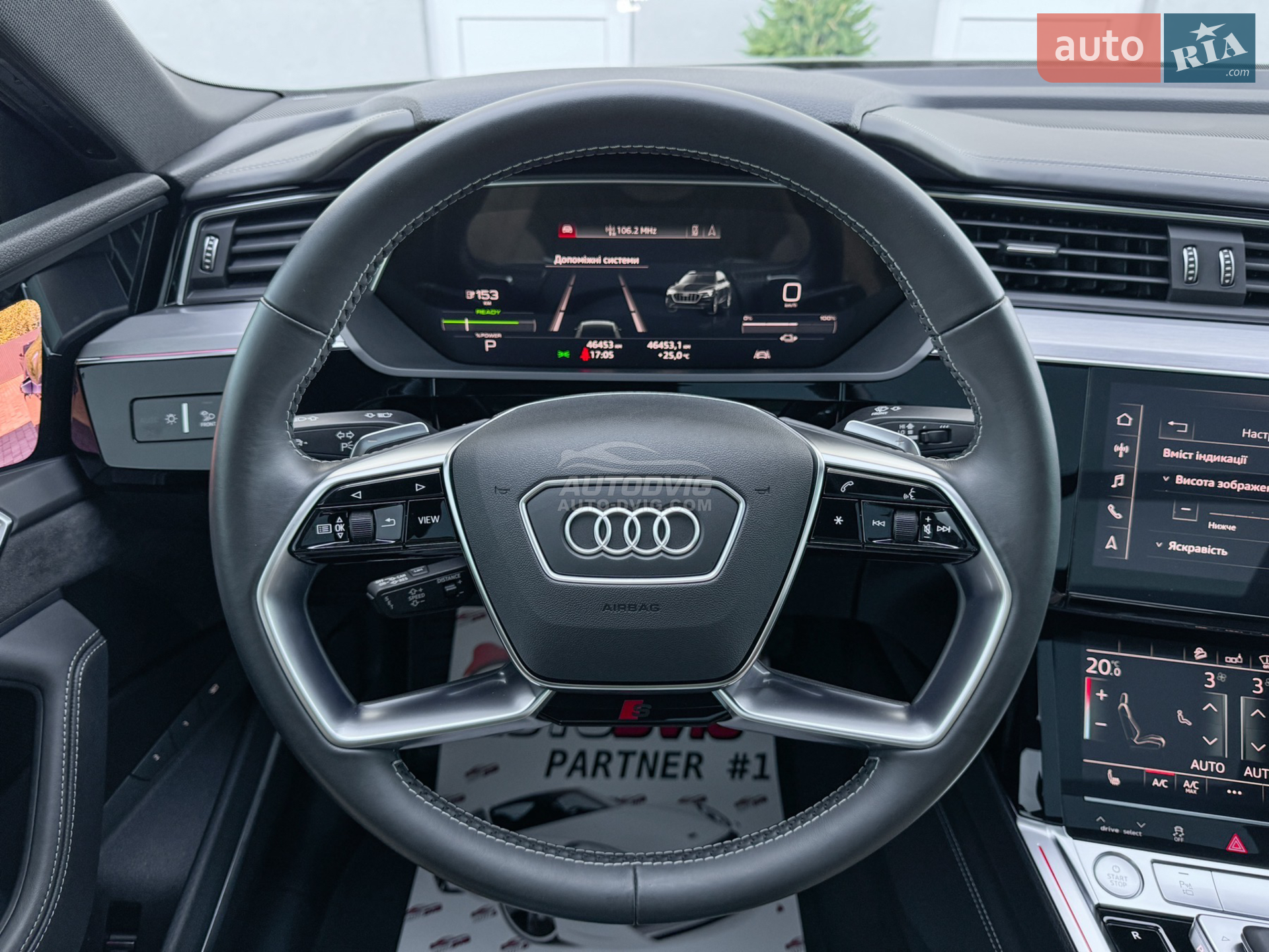 2020 Audi e-tron Sportback - мініатюра 3