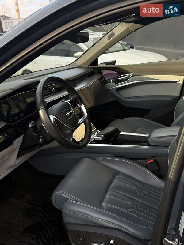 Позашляховик / Кросовер Audi e-tron Sportback 2020 в Чернівцях фото 11 Позашляховик / Кросовер Audi e-tron Sportback 2020 в Чернівцях