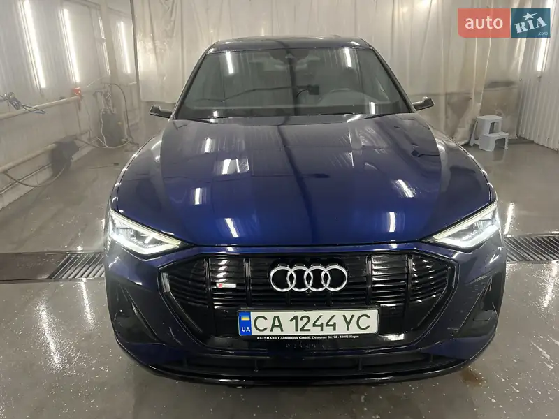 Audi e-tron Sportback 2020 VIN WAUZZZGE1LB029452 фото оголошення 2 з 50
