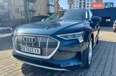 Позашляховик / Кросовер Audi e-tron Sportback 2020 в Києві