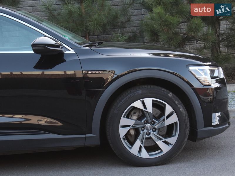Внедорожник / Кроссовер Audi e-tron Sportback 2022 в Киеве